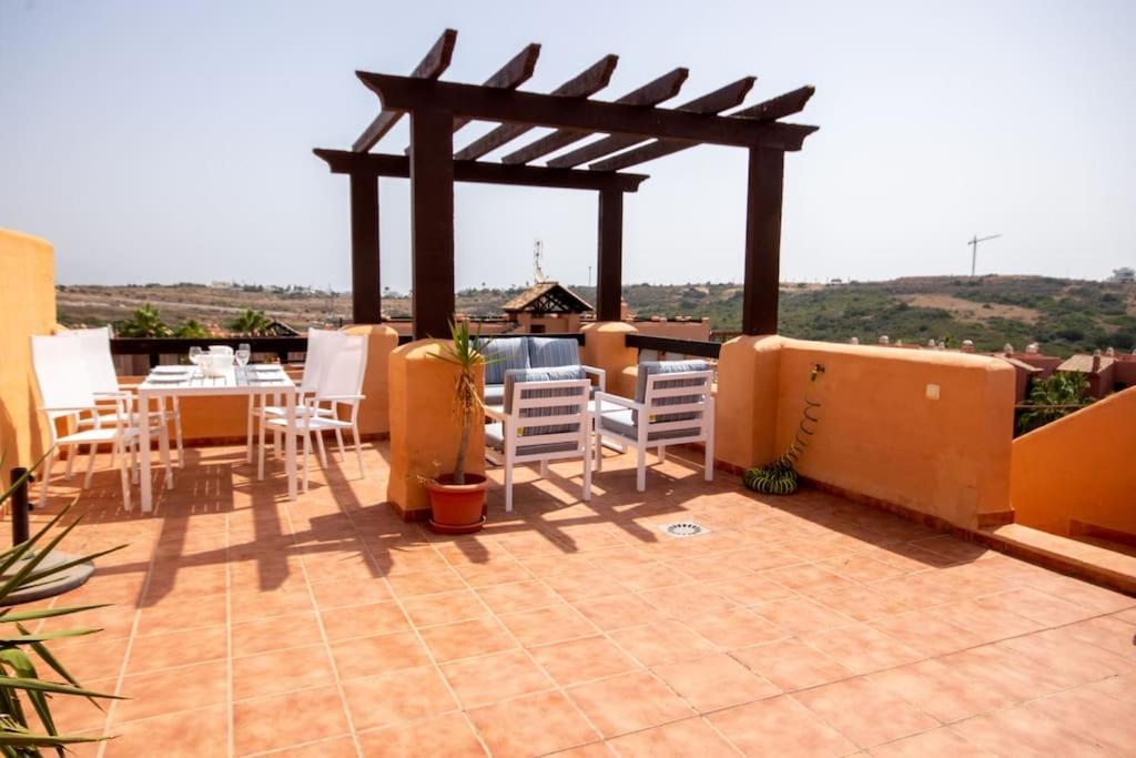 דירות Buenas Noches Penthouse With Roof Terrace, Bbq, Pool- And Sea Views מראה חיצוני תמונה